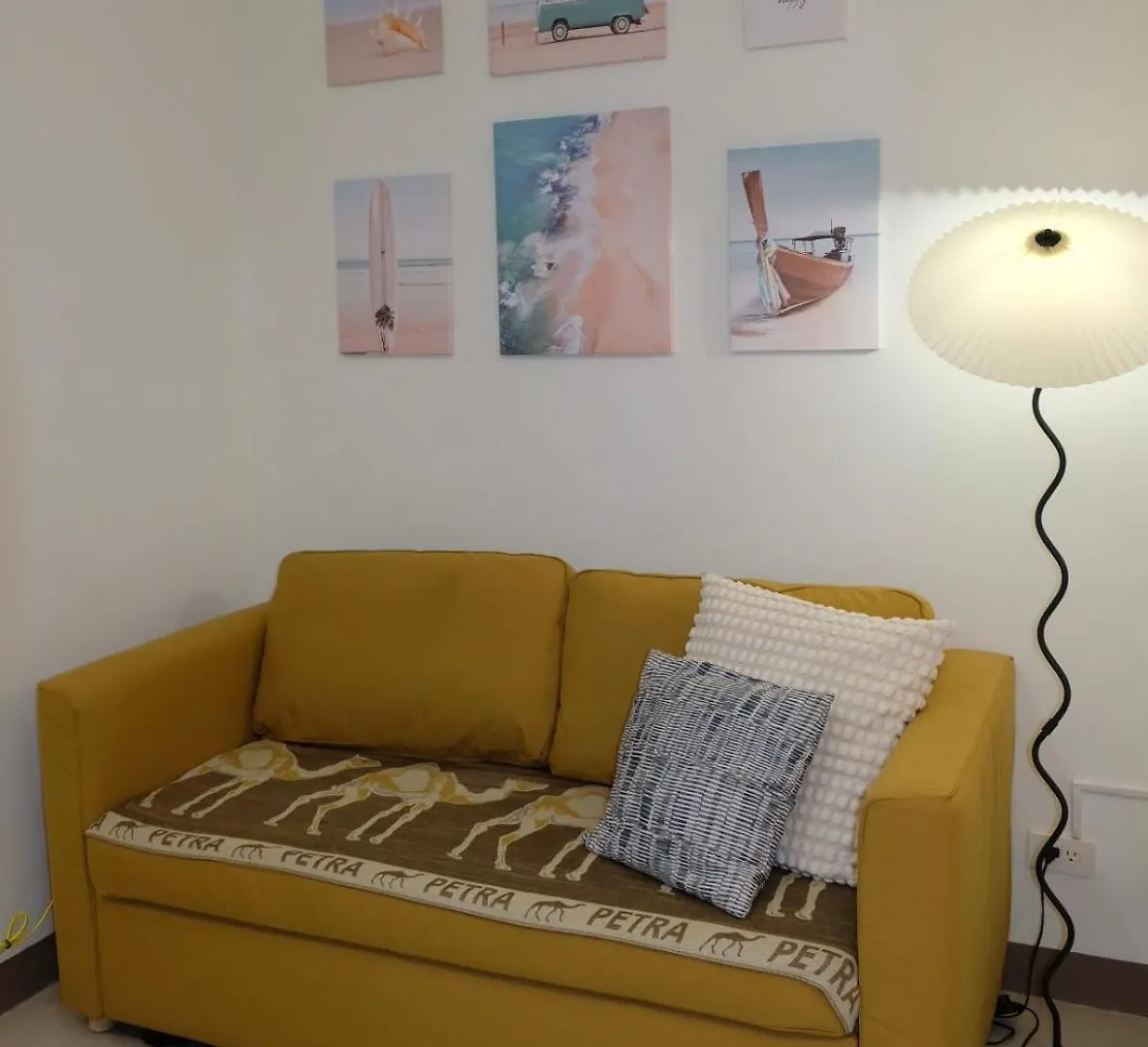 Serene Stays At Shore Pasay
